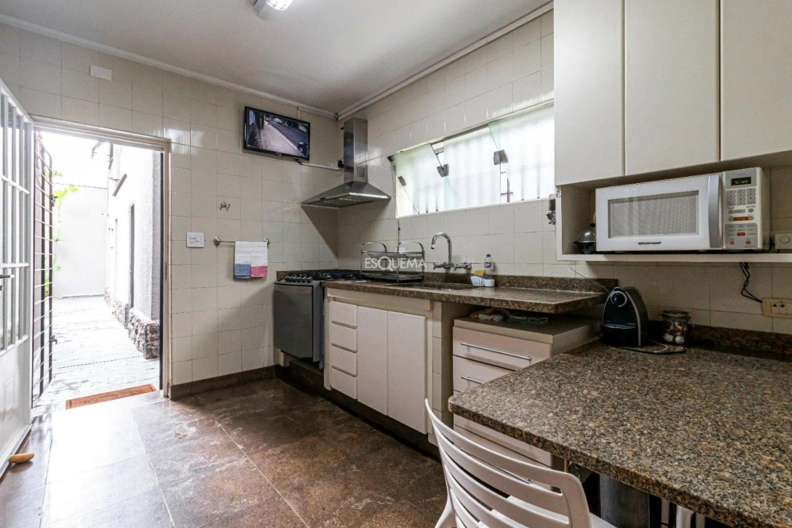 Casa na melhor localização do bairro - Imagem 8