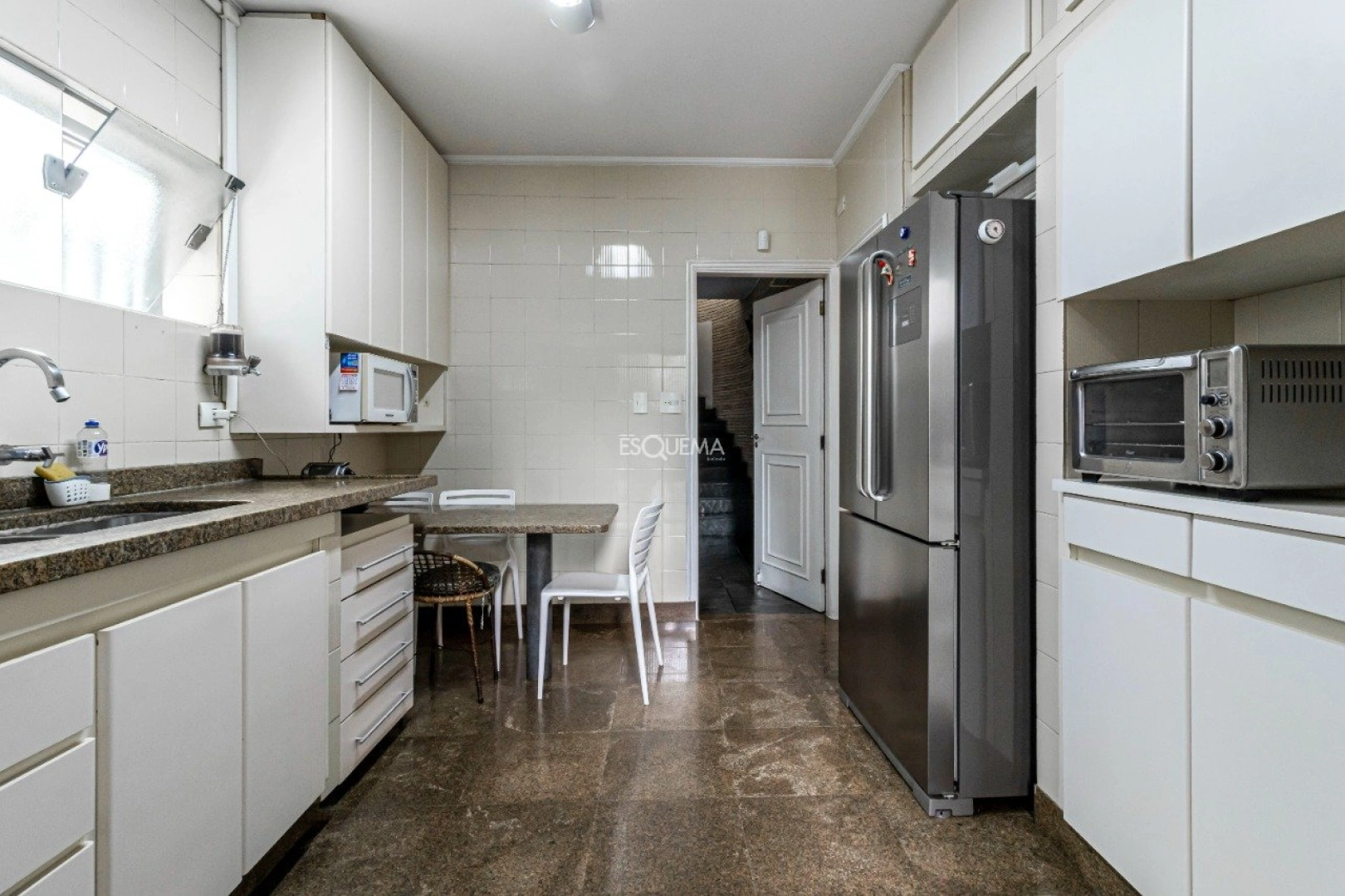 Casa na melhor localização do bairro - Imagem 9