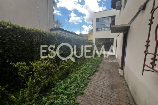 Casa comercial no Jardim América