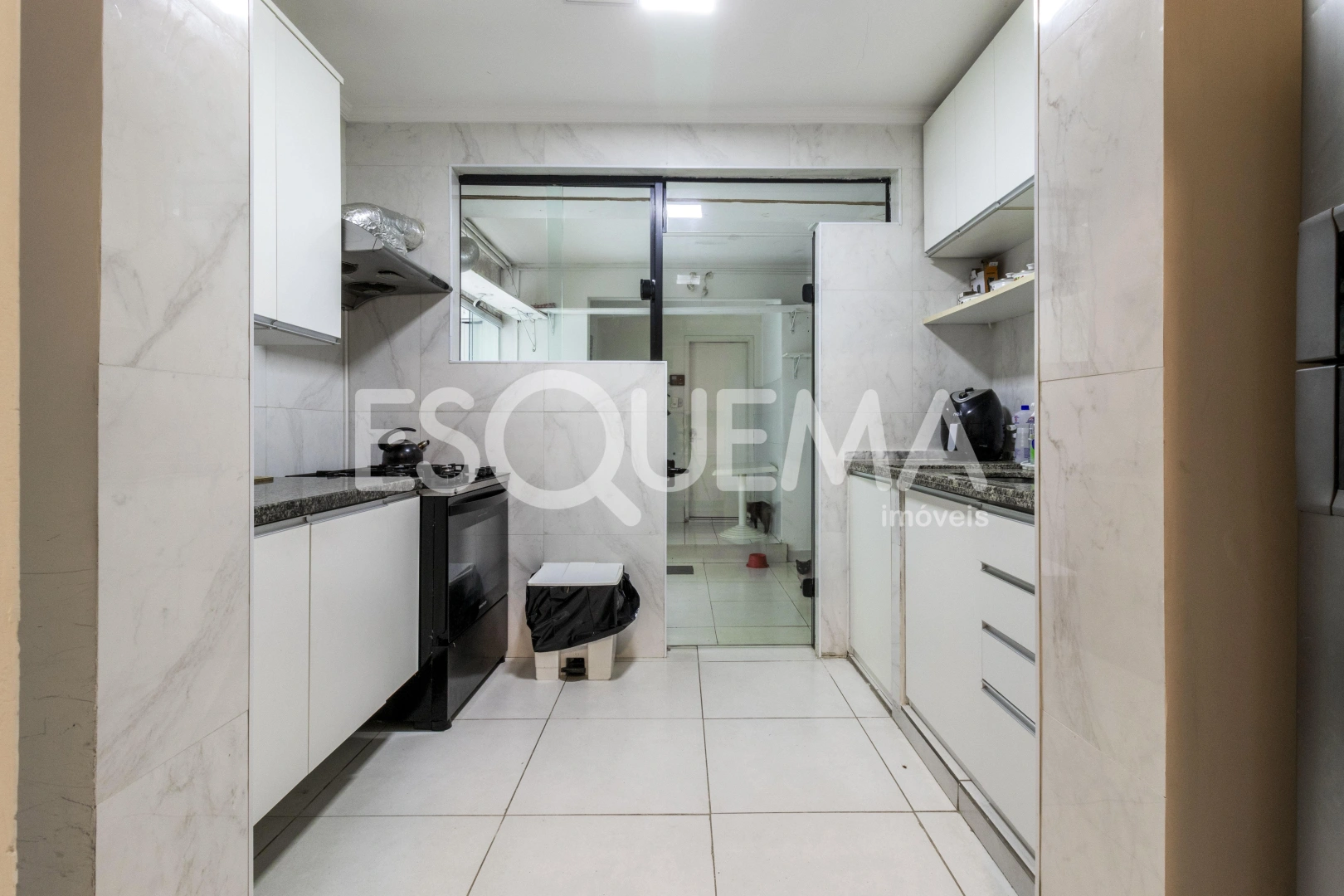 Casa em excelente localização - Imagem 10