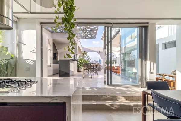 Cobertura duplex com vista deslumbrante e lazer privativo no Brooklin