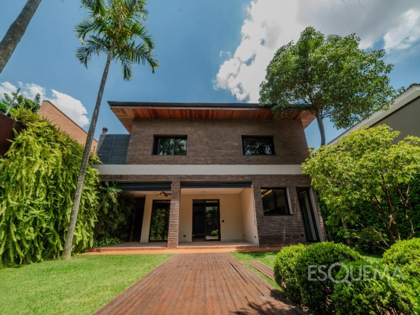 Casa reformada próxima ao Parque Ibirapuera - Imagem 1