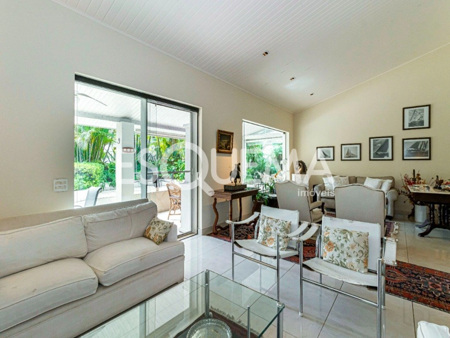 Casa elegante em rua charmosa do Cidade Jardim - Imagem 2