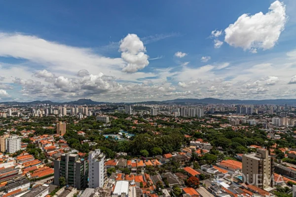 Apartamento em andar alto com vista panorâmica