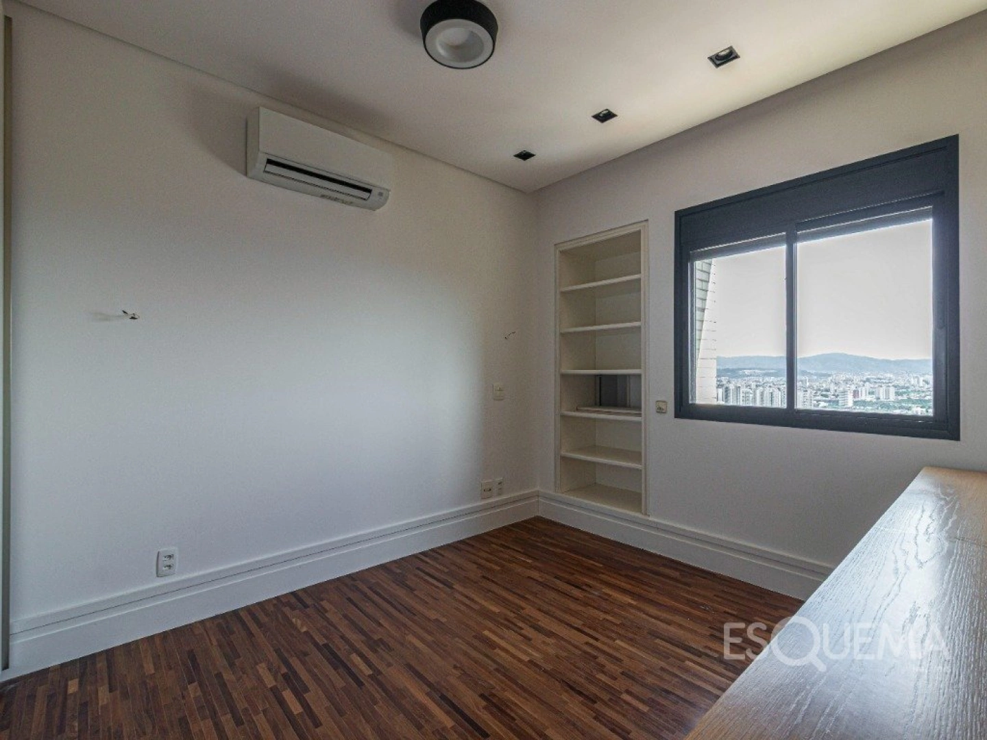 Apartamento em andar alto com vista panorâmica - Imagem 9