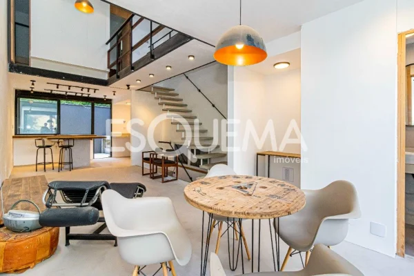 Casa recém-reformada e moderna na Vila Madalena