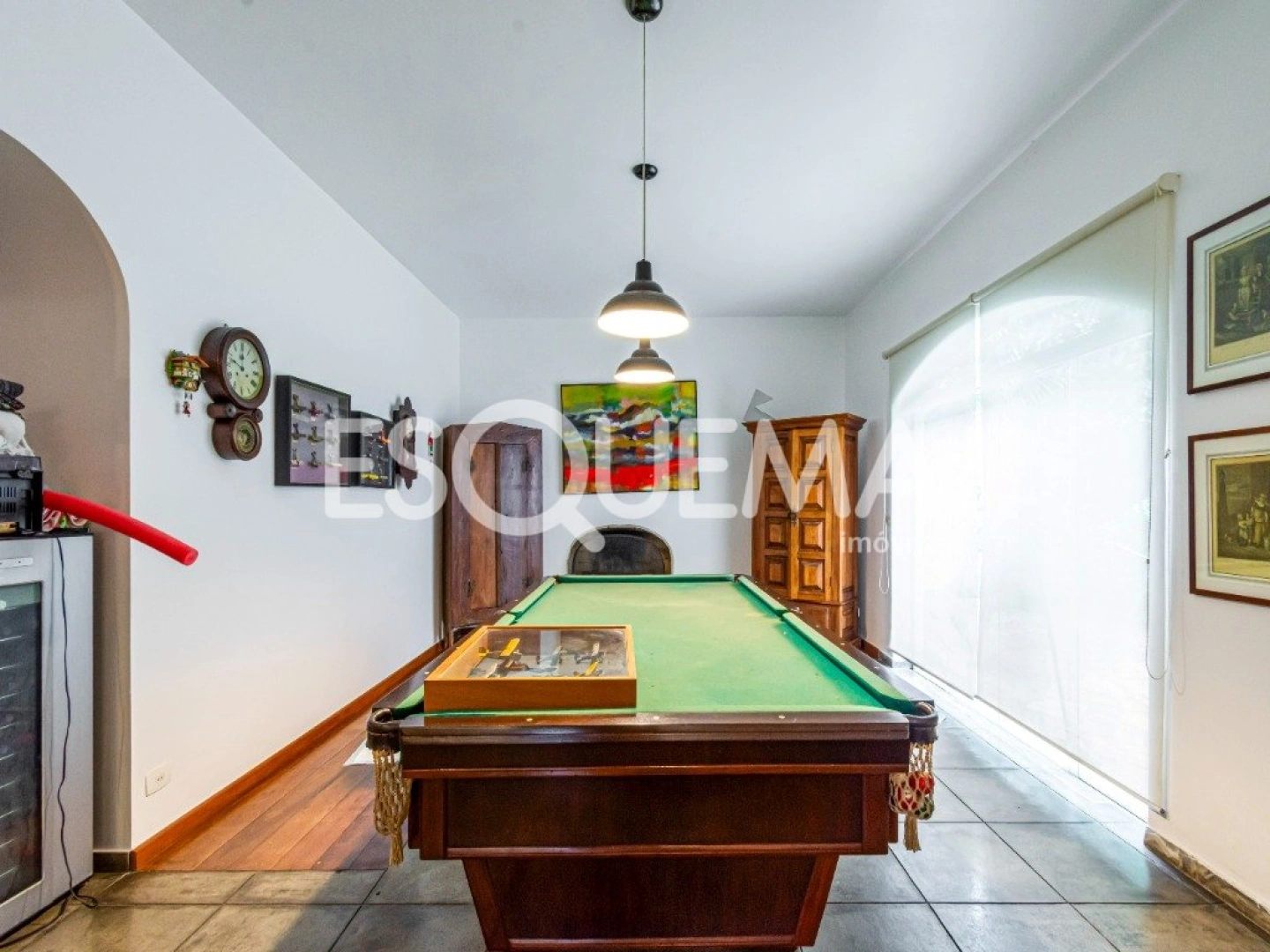 Casa com amplo jardim e localização privilegiada - Imagem 11