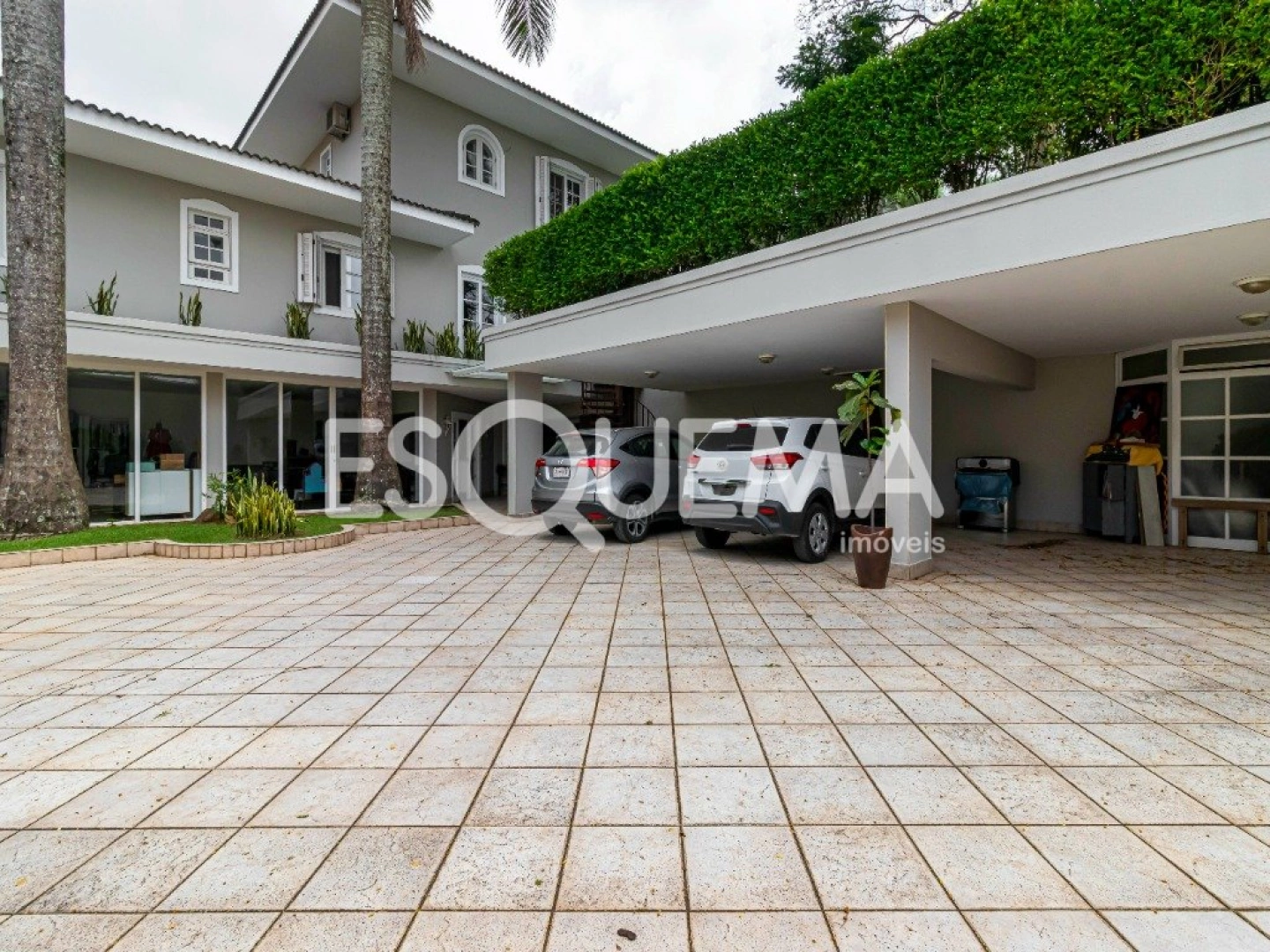 Casa em condomínio fechado com amplo terreno - Imagem 15