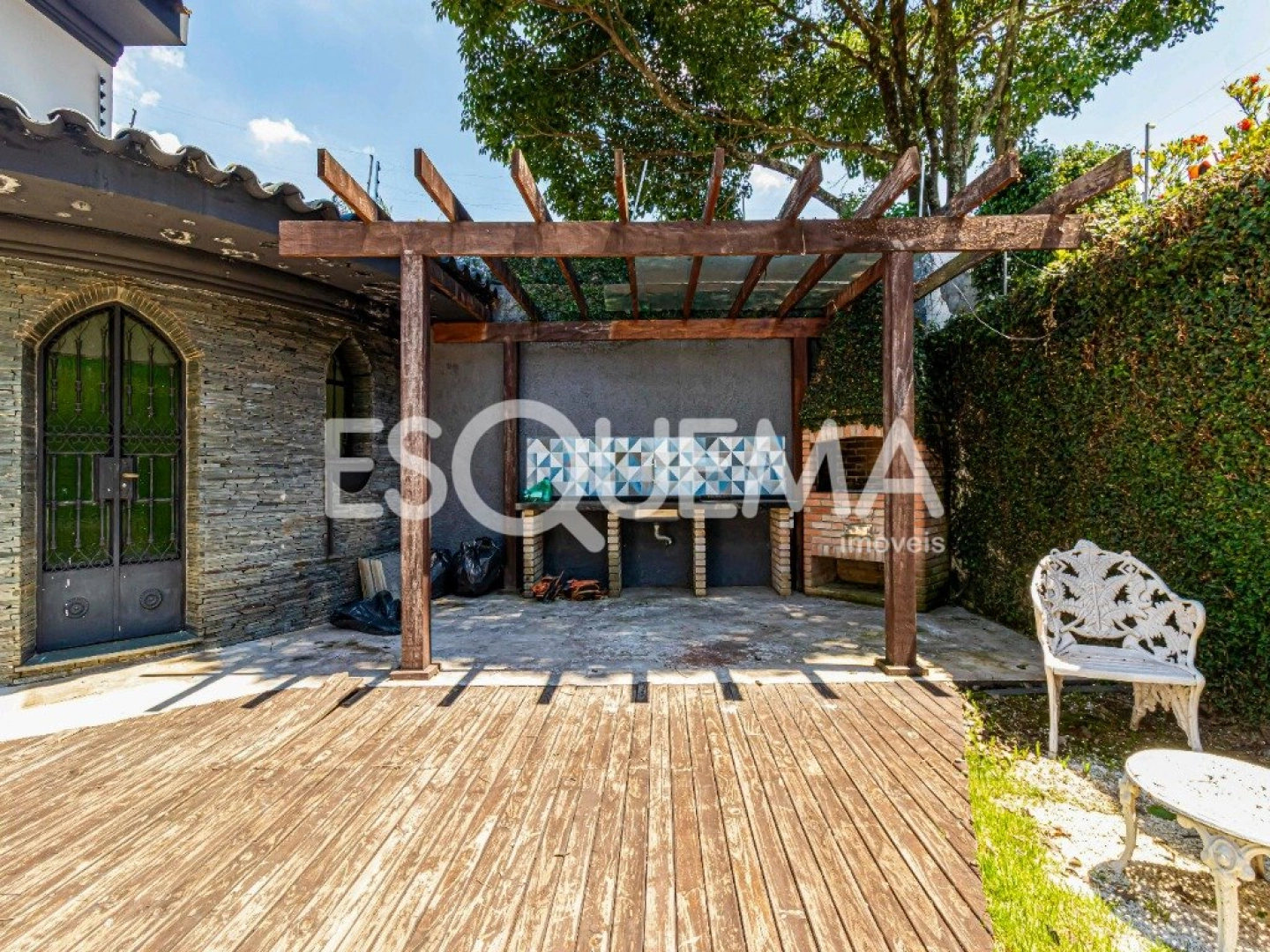 Ampla casa comercial com projeto moderno no Alto de Pinheiros - Imagem 15