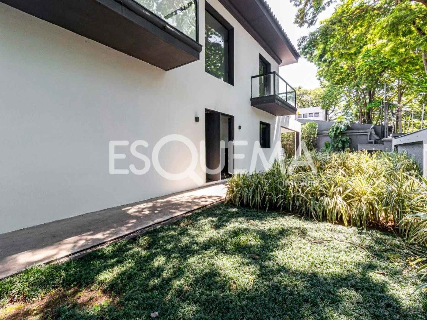 Ampla casa comercial com projeto moderno no Alto de Pinheiros - Imagem 3