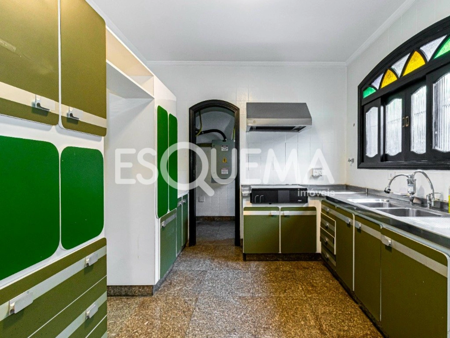 Ampla casa comercial com projeto moderno no Alto de Pinheiros - Imagem 7