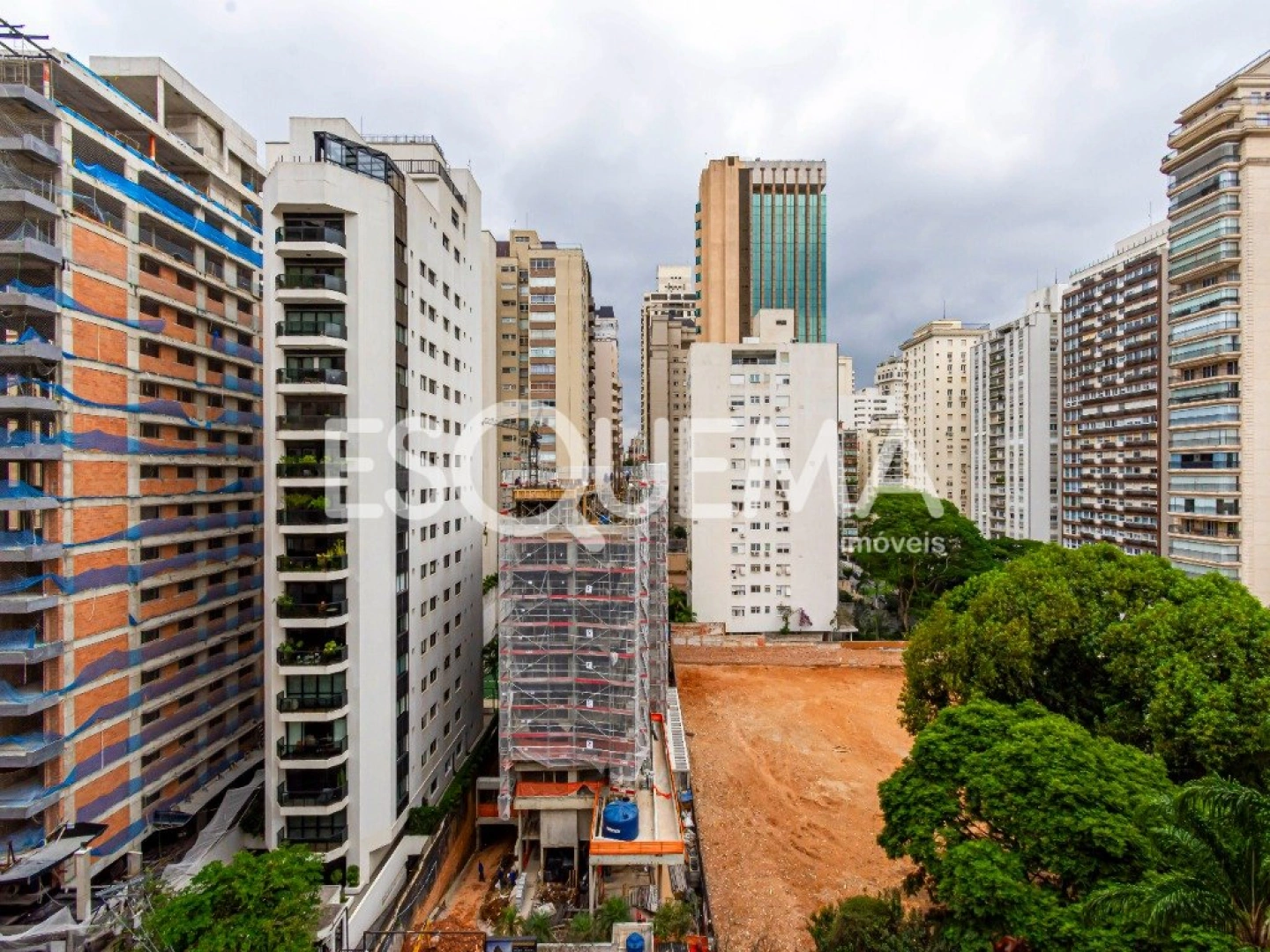 Apartamento reformado em edifício neoclássico no Jardim América - Imagem 12