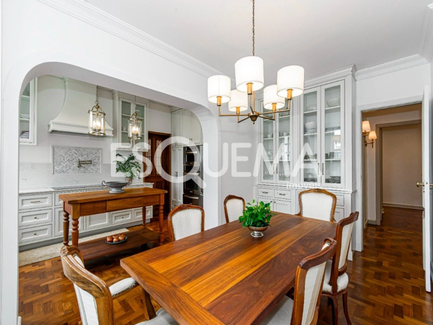 Apartamento reformado em edifício neoclássico no Jardim América - Imagem 13