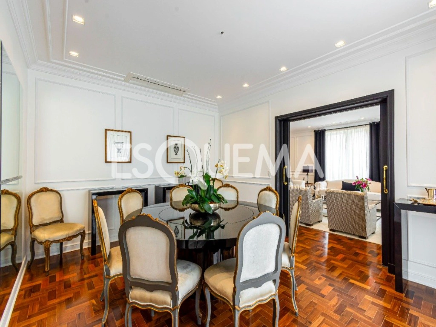 Apartamento reformado em edifício neoclássico no Jardim América - Imagem 7