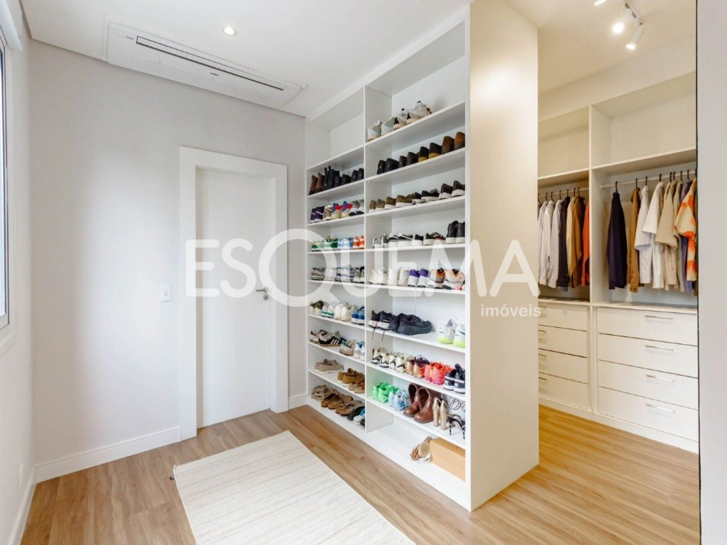 Apartamento totalmente reformado no Itaim Bibi - Imagem 13