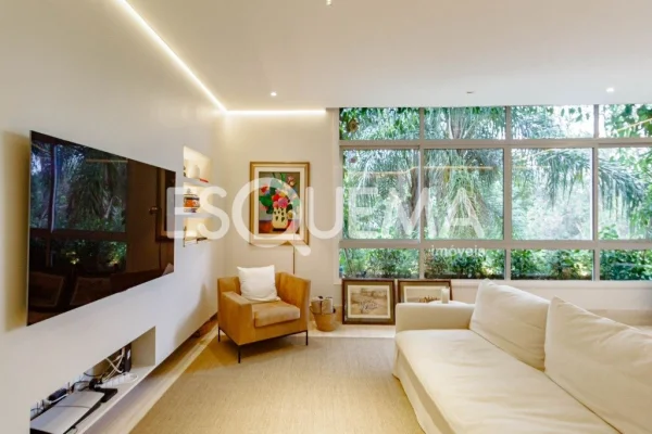 Apartamento totalmente reformado no Itaim Bibi