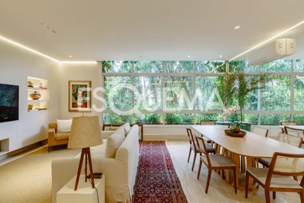 Apartamento totalmente reformado no Itaim Bibi