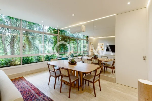 Apartamento totalmente reformado no Itaim Bibi