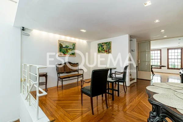 Casa comercial e residencial à venda, em zoneamento ZM