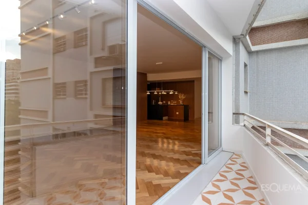 Apartamento reformado a passos do Clube Paulistano
