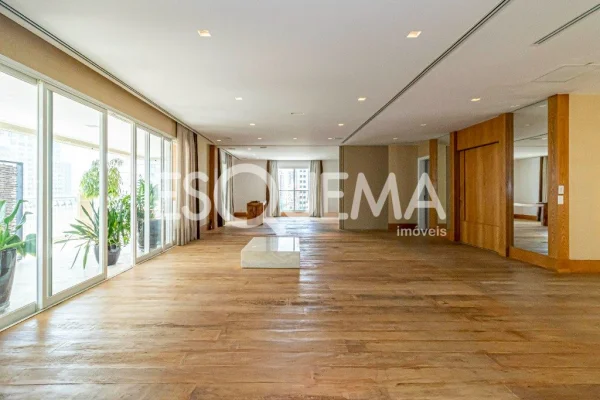 Apartamento de 460m² ao lado do Parque do Povo