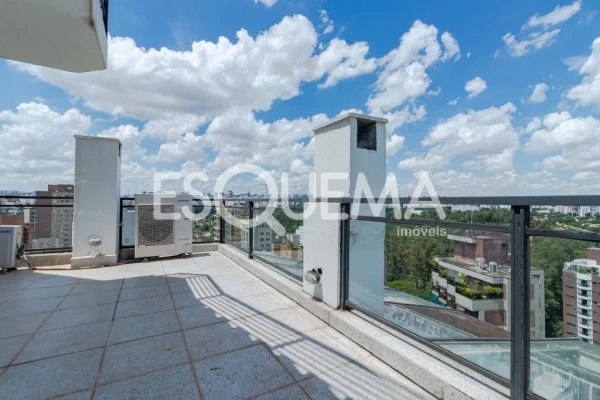 Cobertura com vista panorâmica