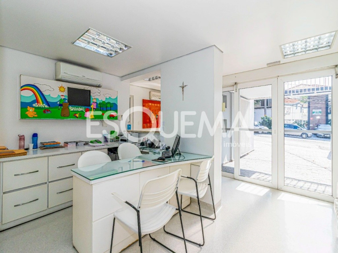 Casa Comercial reformada no Jardim Paulitsa - Imagem 2