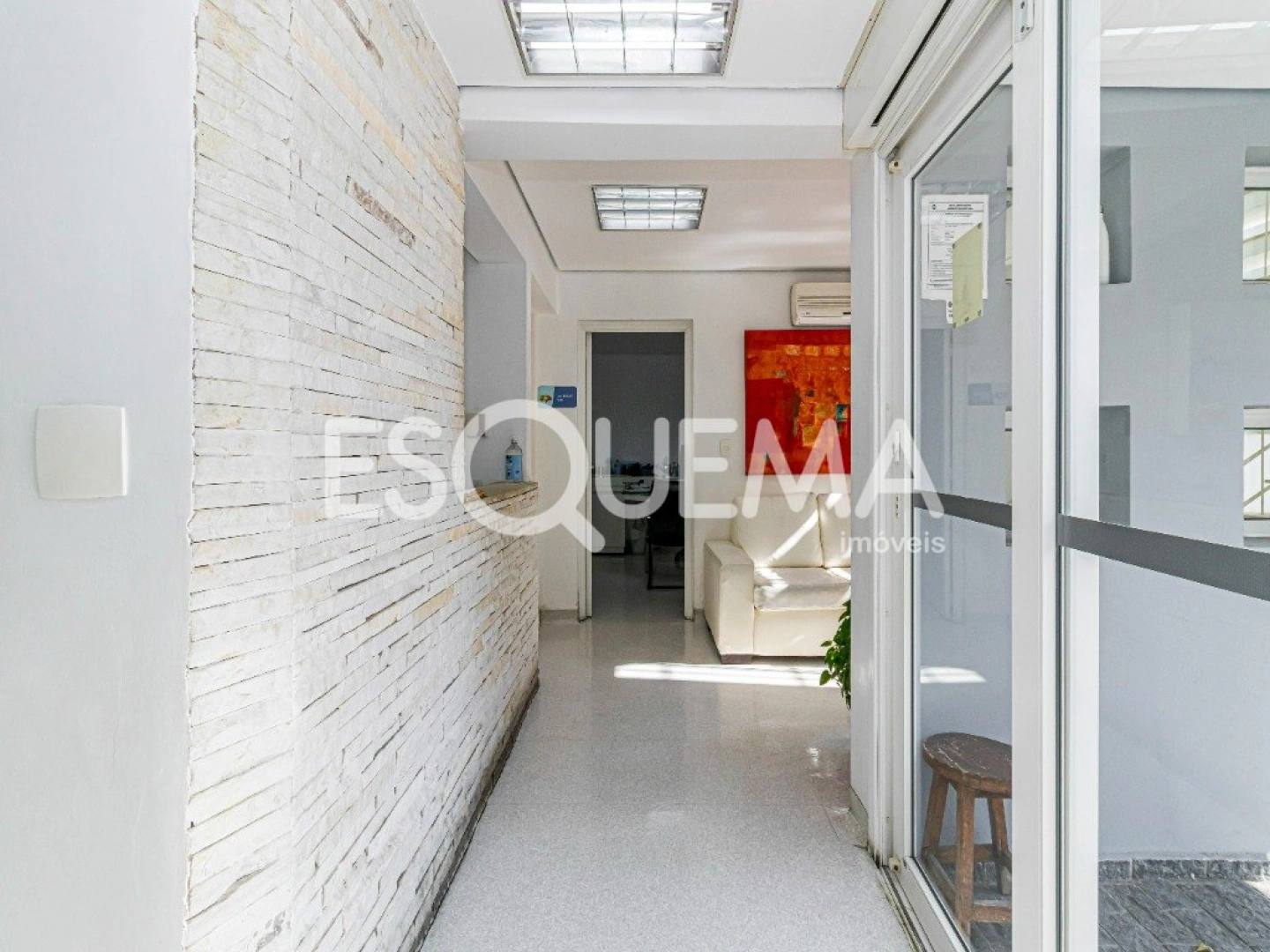 Casa Comercial reformada no Jardim Paulitsa - Imagem 4