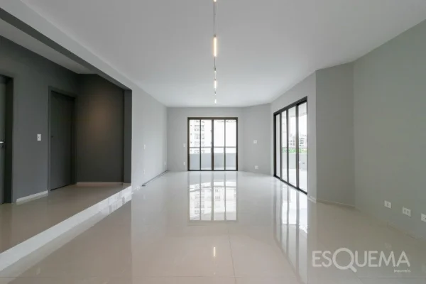 Apartamento recém-reformado na Vila Nova Conceição
