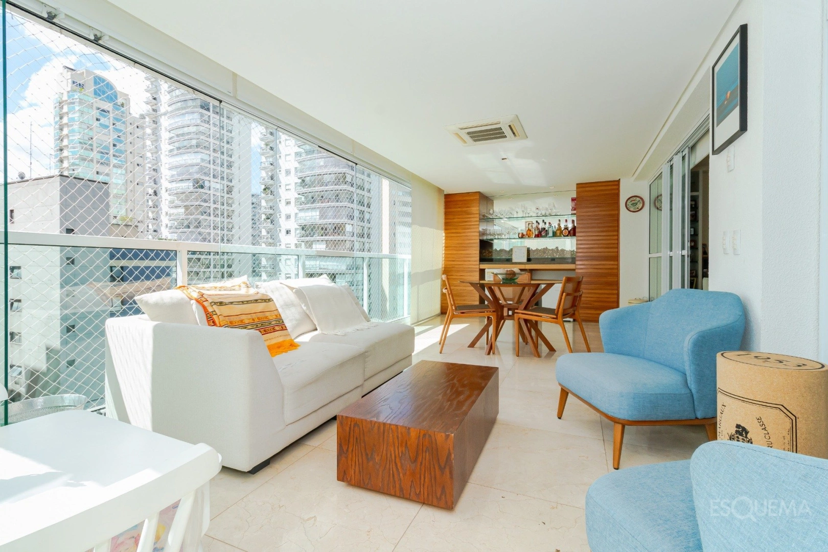 Apartamento para locação com 3 suítes em Moema - Imagem 2