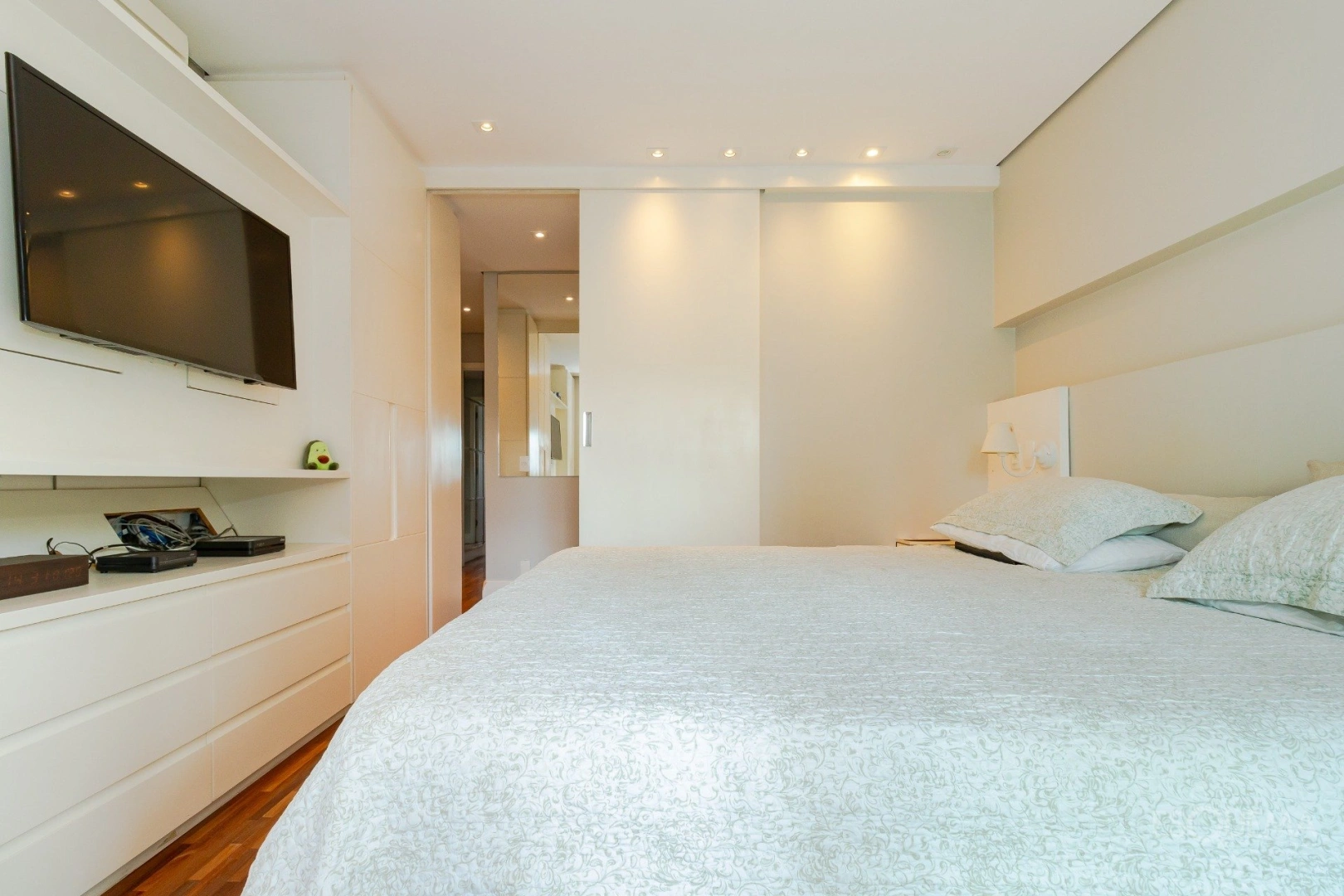 Apartamento para locação com 3 suítes em Moema - Imagem 9