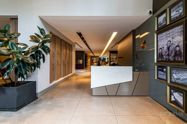 Casa comercial em um dos melhores pontos do eixo de decoração da cidade