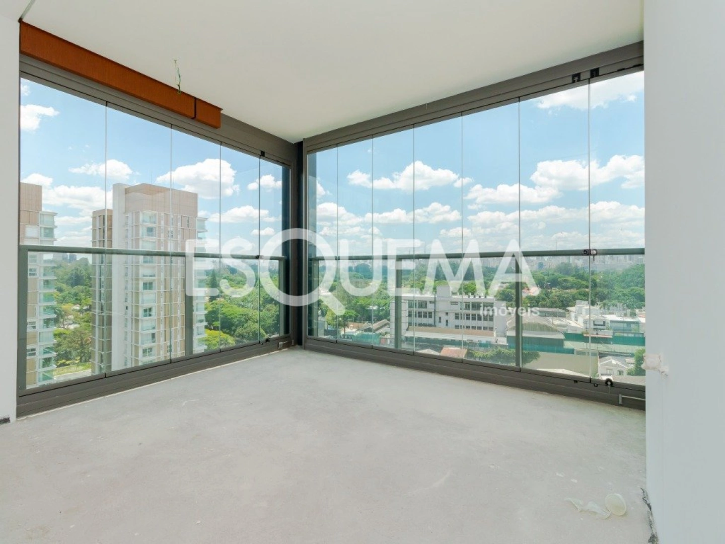 Apartamento duplex ao lado do Clube Monte Líbano - Imagem 1