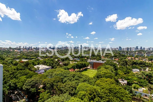 Cobertura com vista privilegiada e pé-direito duplo em frente ao Colégio Santa Cruz