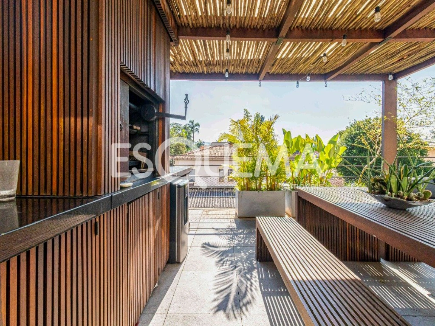 Casa com 3 suítes e rooftop com vista - Imagem 12