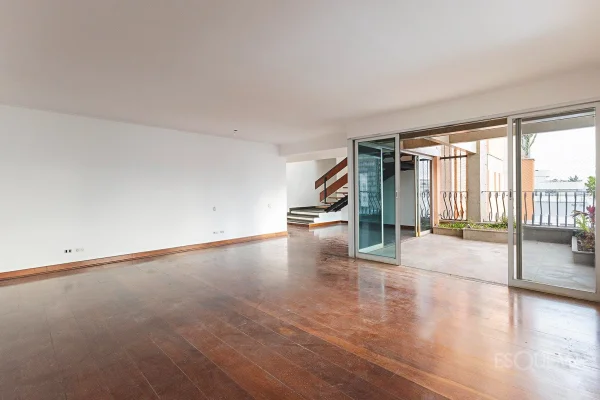 Apartamento duplex com projeto Lindenberg