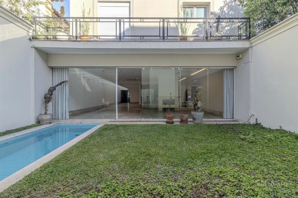 Casa charmosa no Jardim Europa