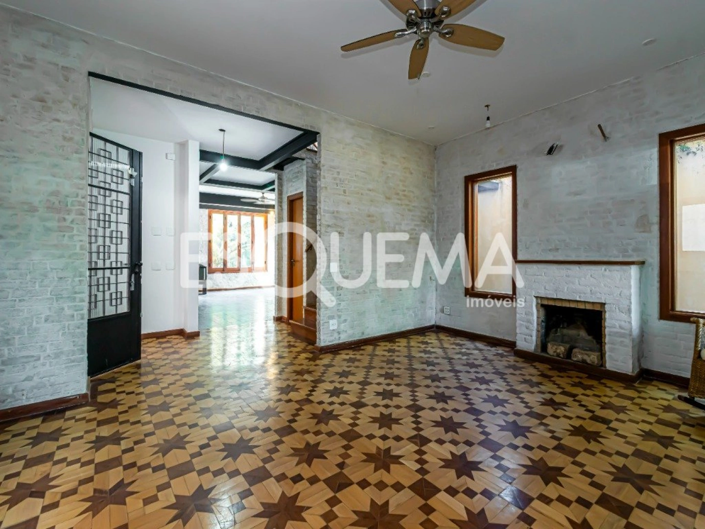 Casa recém-reformada em uma das melhores ruas do bairro - Imagem 11