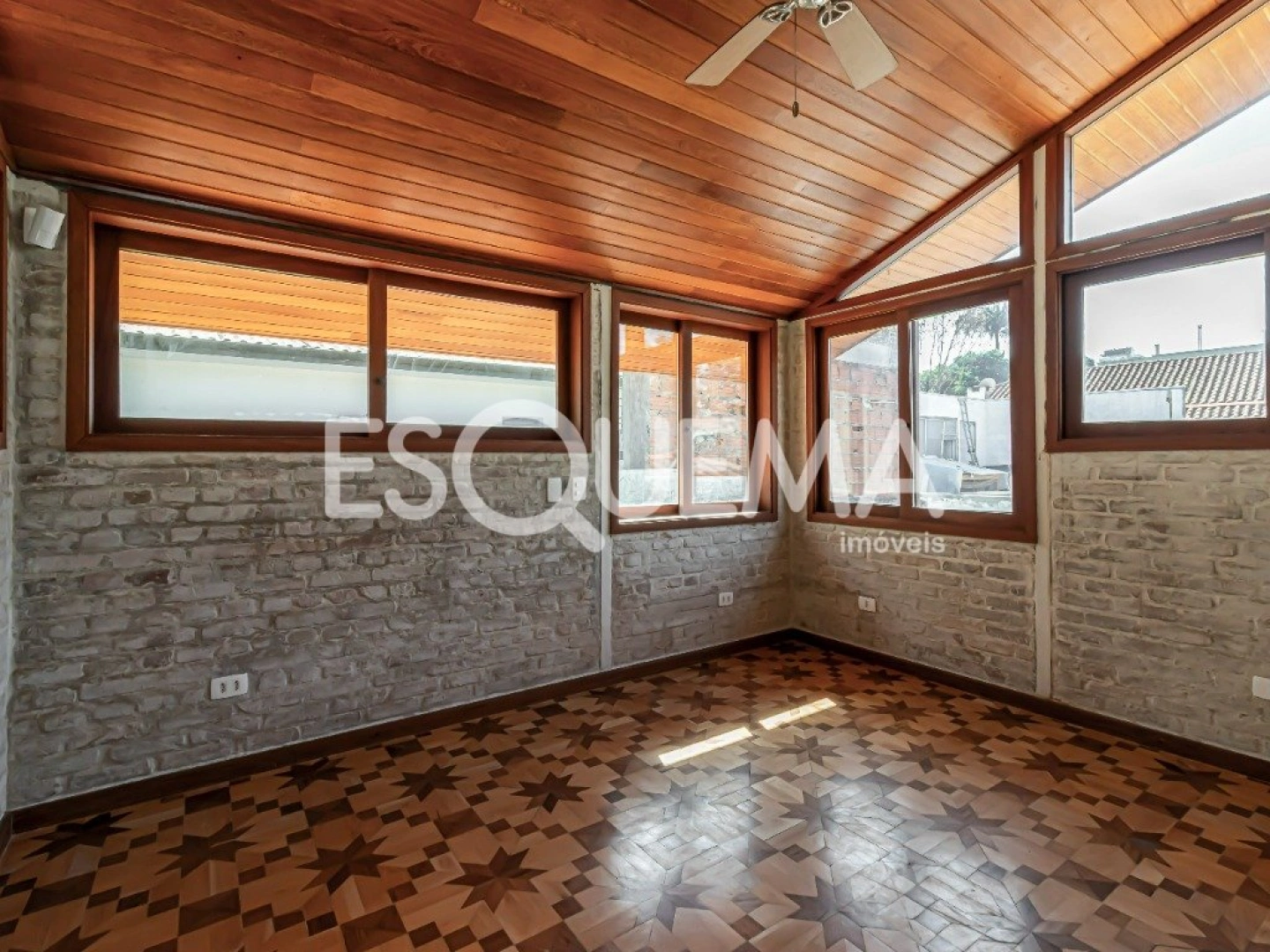 Casa recém-reformada em uma das melhores ruas do bairro - Imagem 15