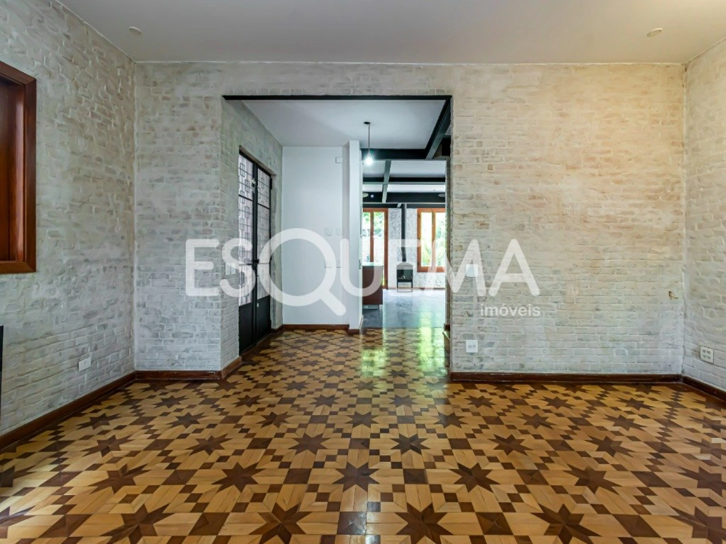 Casa recém-reformada em uma das melhores ruas do bairro - Imagem 6