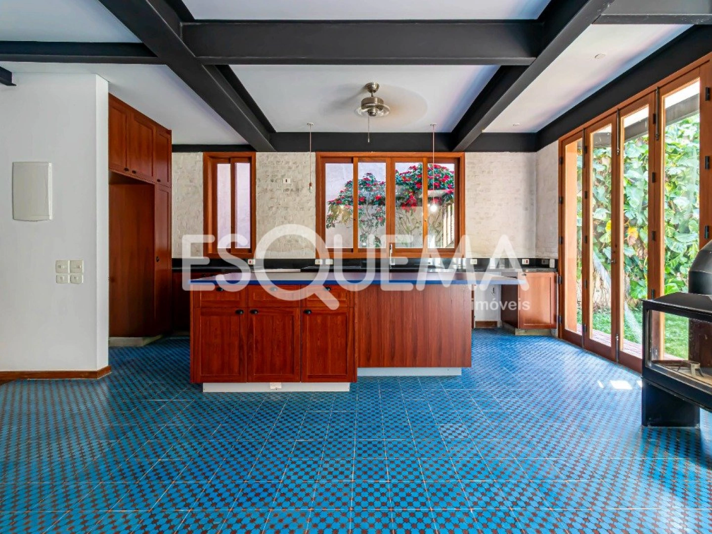Casa recém-reformada em uma das melhores ruas do bairro - Imagem 8