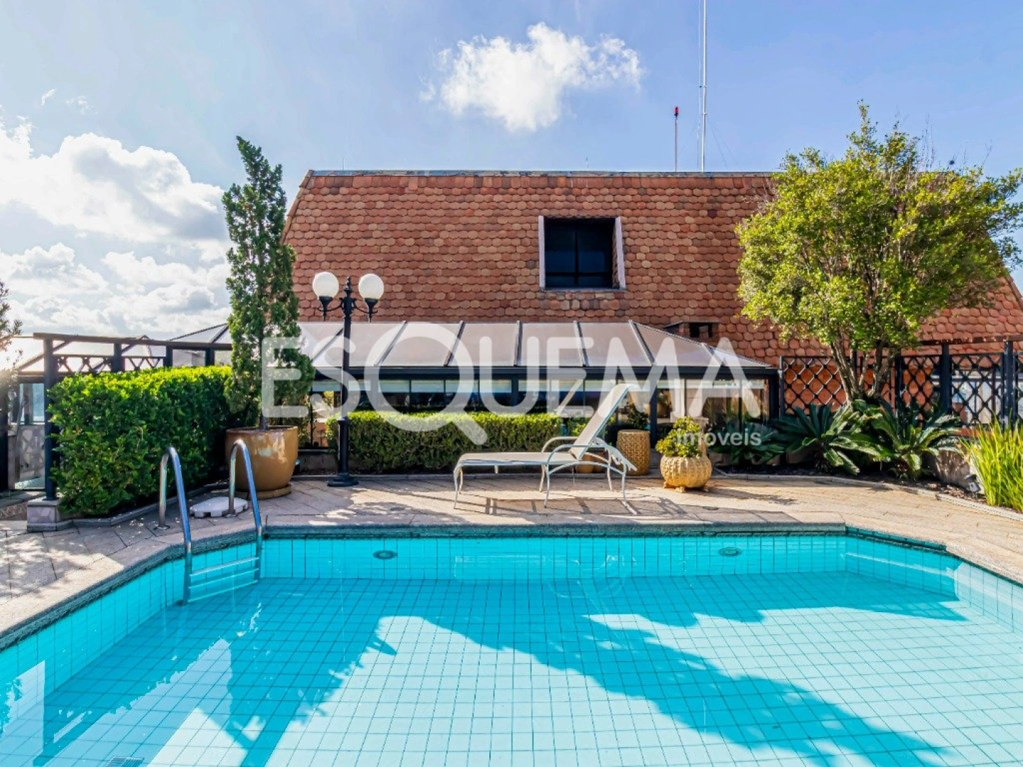 Cobertura duplex exclusiva e bem localizada - Imagem 1