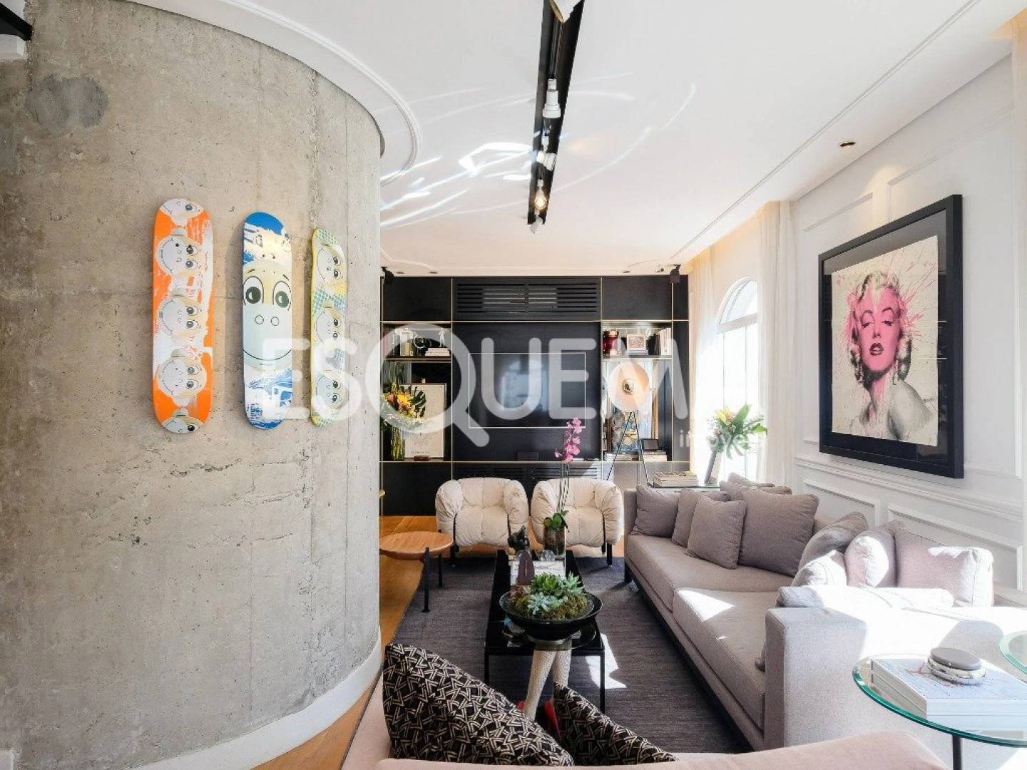 Duplex reformado na parte plana do Jardins - Imagem 1