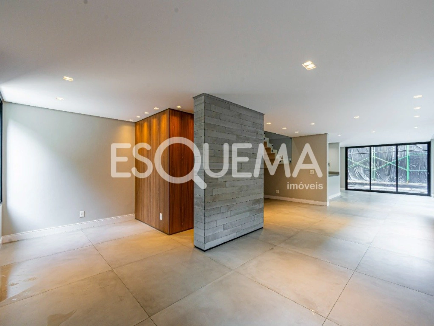 Casa totalmente reformada em localização privilegiada - Imagem 7