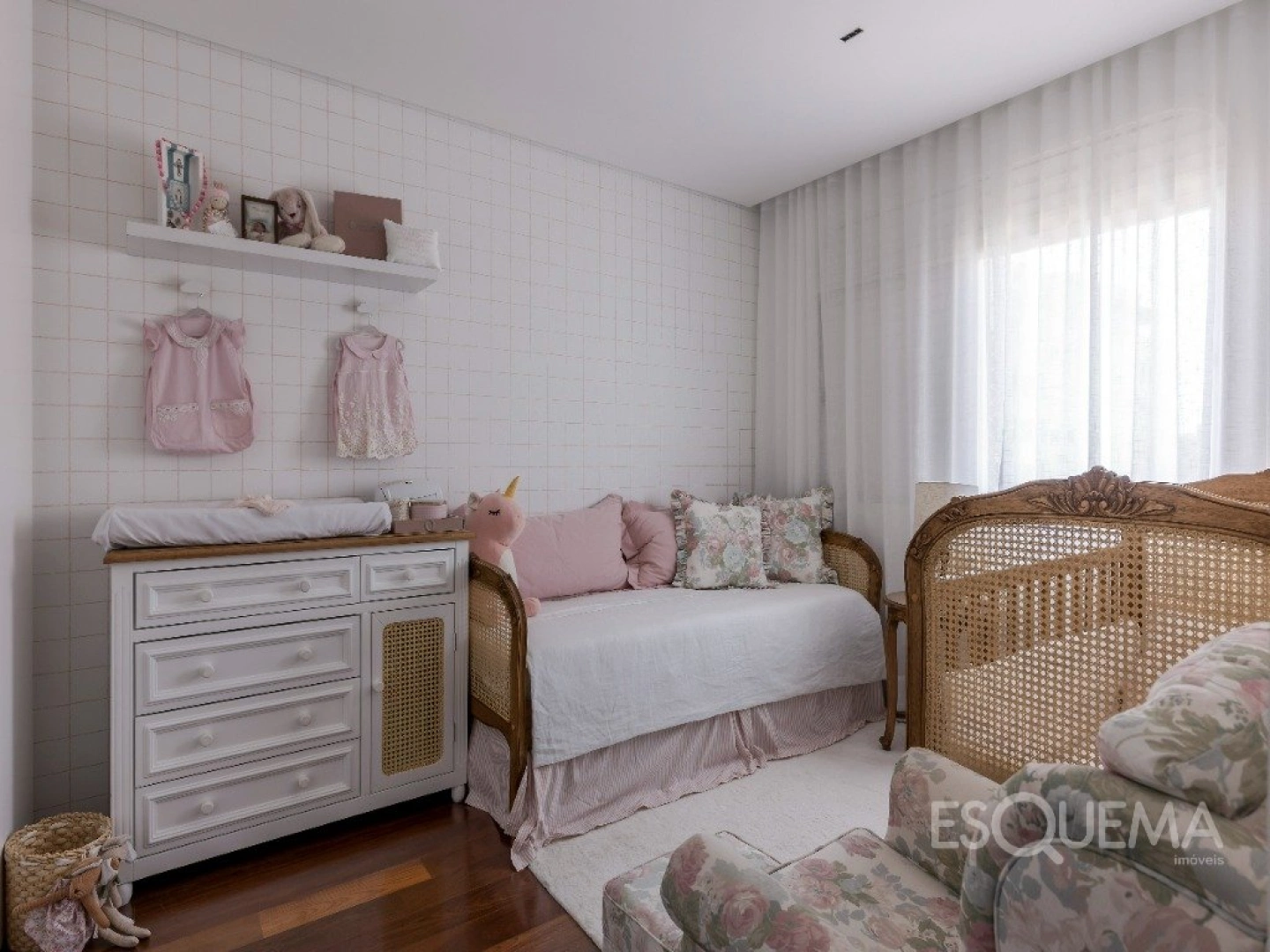 Apartamento reformado e mobiliado - Imagem 7