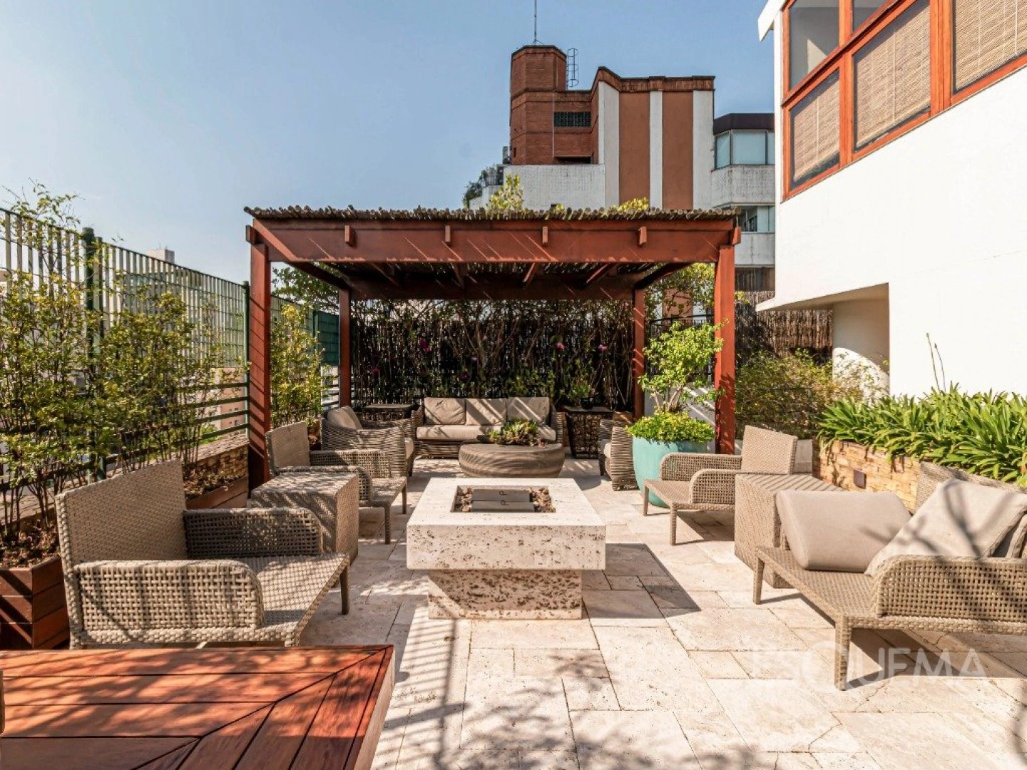 Cobertura com projeto de Rocco Arquitetos - Imagem 1