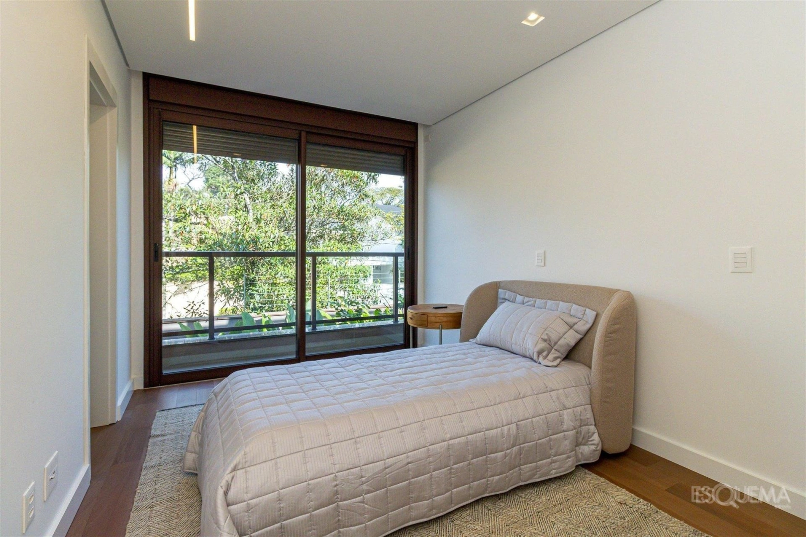 Casa em condomínio, com 4 suítes e terraço - Imagem 10
