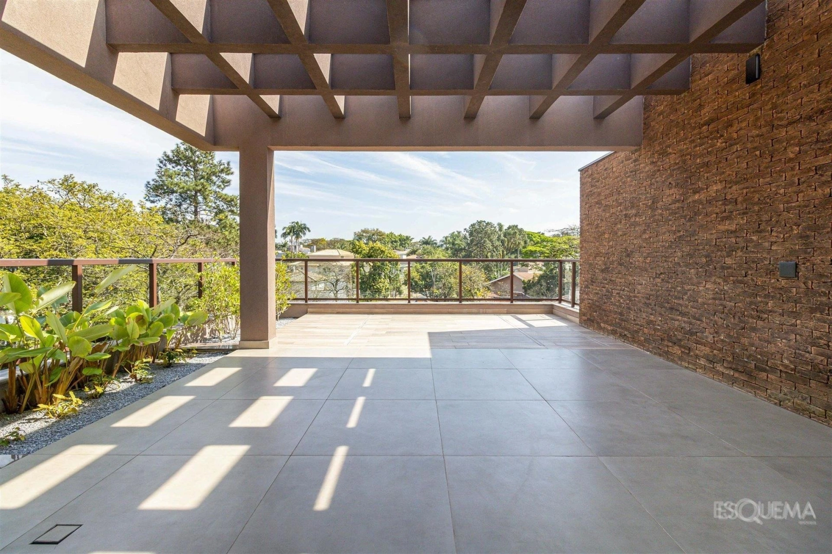 Casa em condomínio, com 4 suítes e terraço - Imagem 13