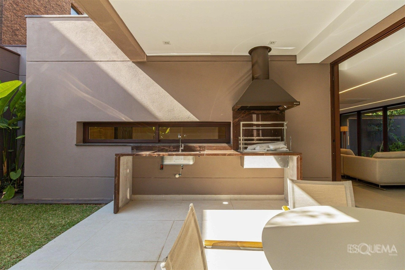 Casa em condomínio, com 4 suítes e terraço - Imagem 14