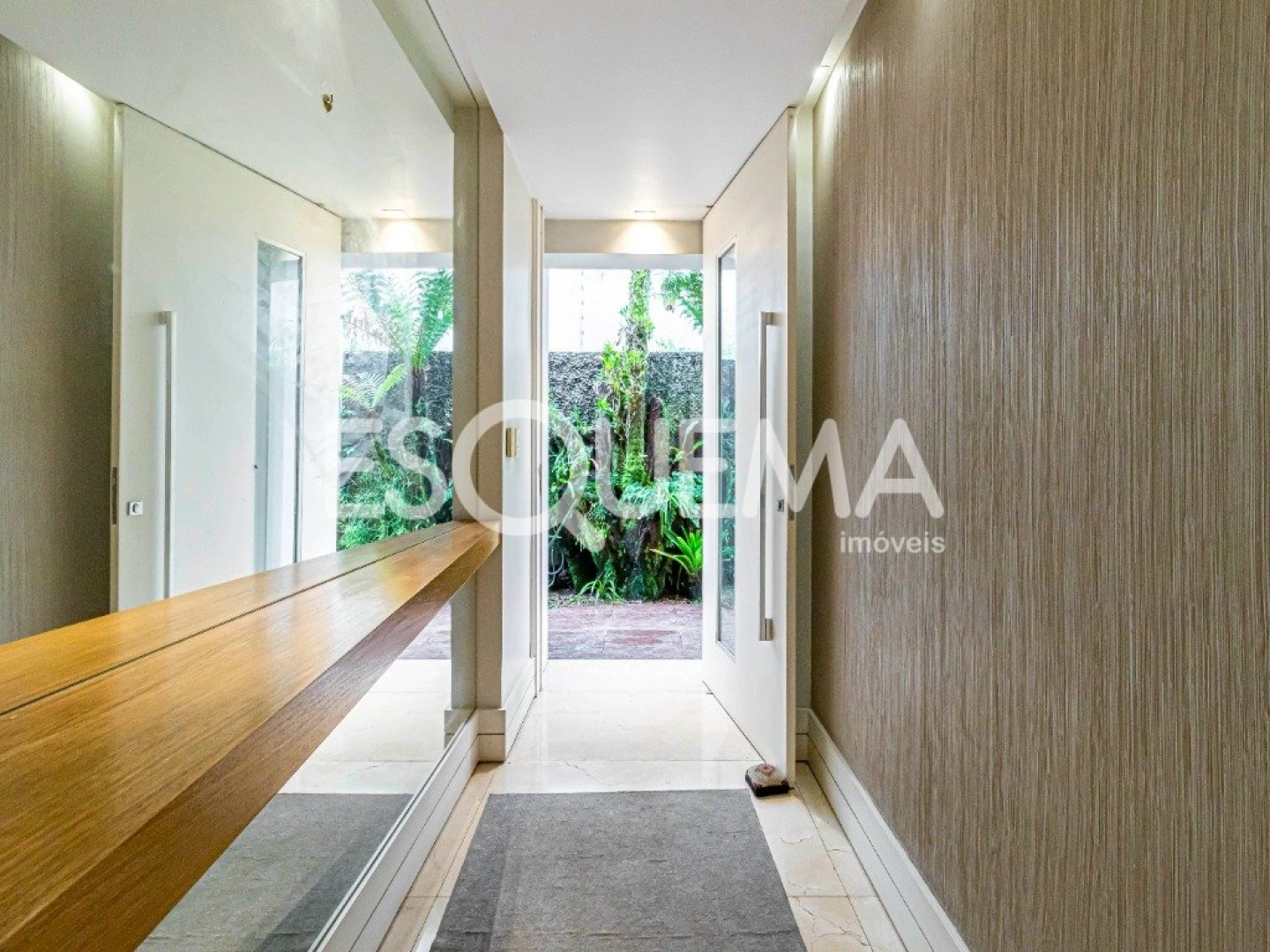 Casa térrea com amplo jardim - Imagem 9
